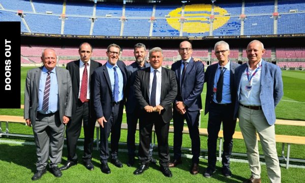 COLOCACIÓN DE LA PRIMERA PIEDRA DEL SPOTIFY CAMP NOU