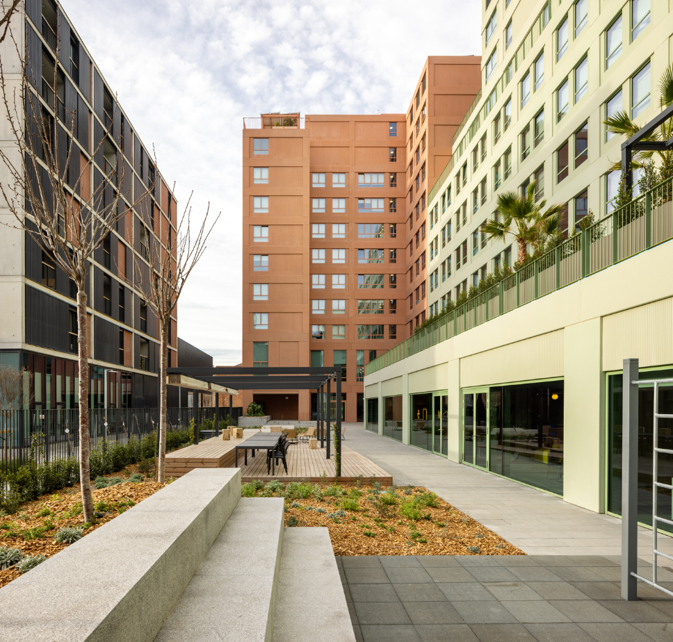 RESIDENCIA DE ESTUDIANTES APARTO CRISTÓBAL DE MOURA 196, BARCELONA